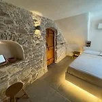 Servena's Damarionas Village Apartment Naxos
