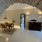 Servena's Damarionas Village Apartment *