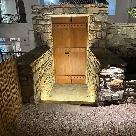 Daire Servena's Damarionas Village *