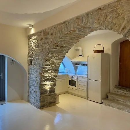 Daire Servena's Damarionas Village Naxos