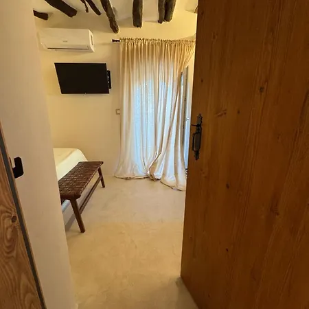 Daire Servena's Damarionas Village