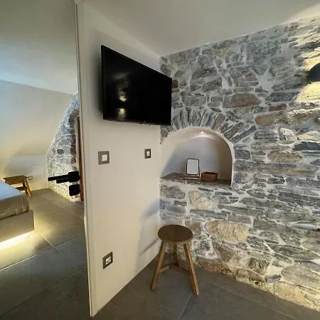 Daire Servena's Damarionas Village