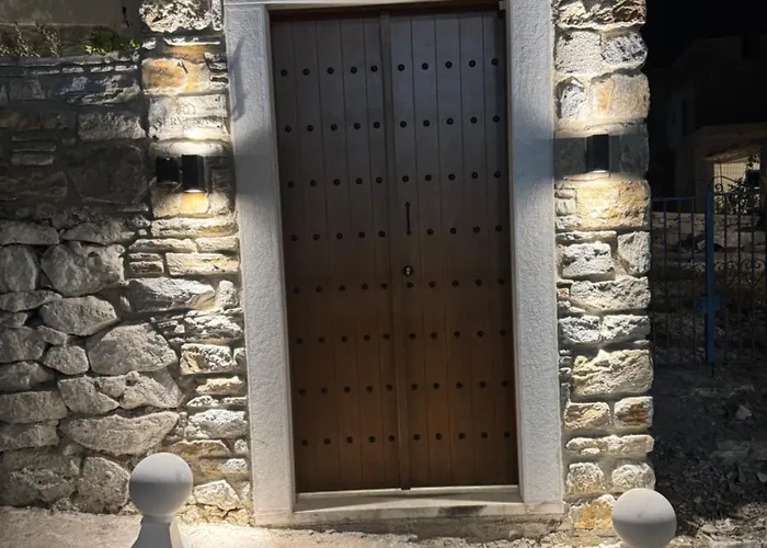 Servena's Damarionas Village Апартаменты